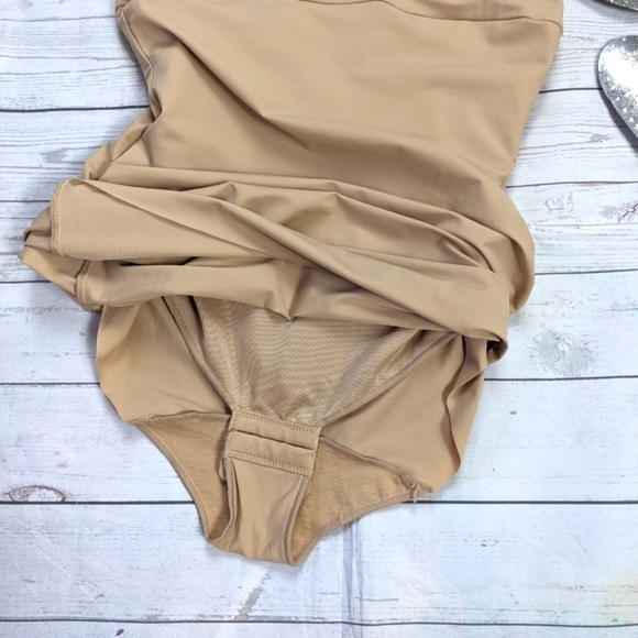 Maidenform Spanx Nude Bodysuit shaper Small - Picture 5 of 5